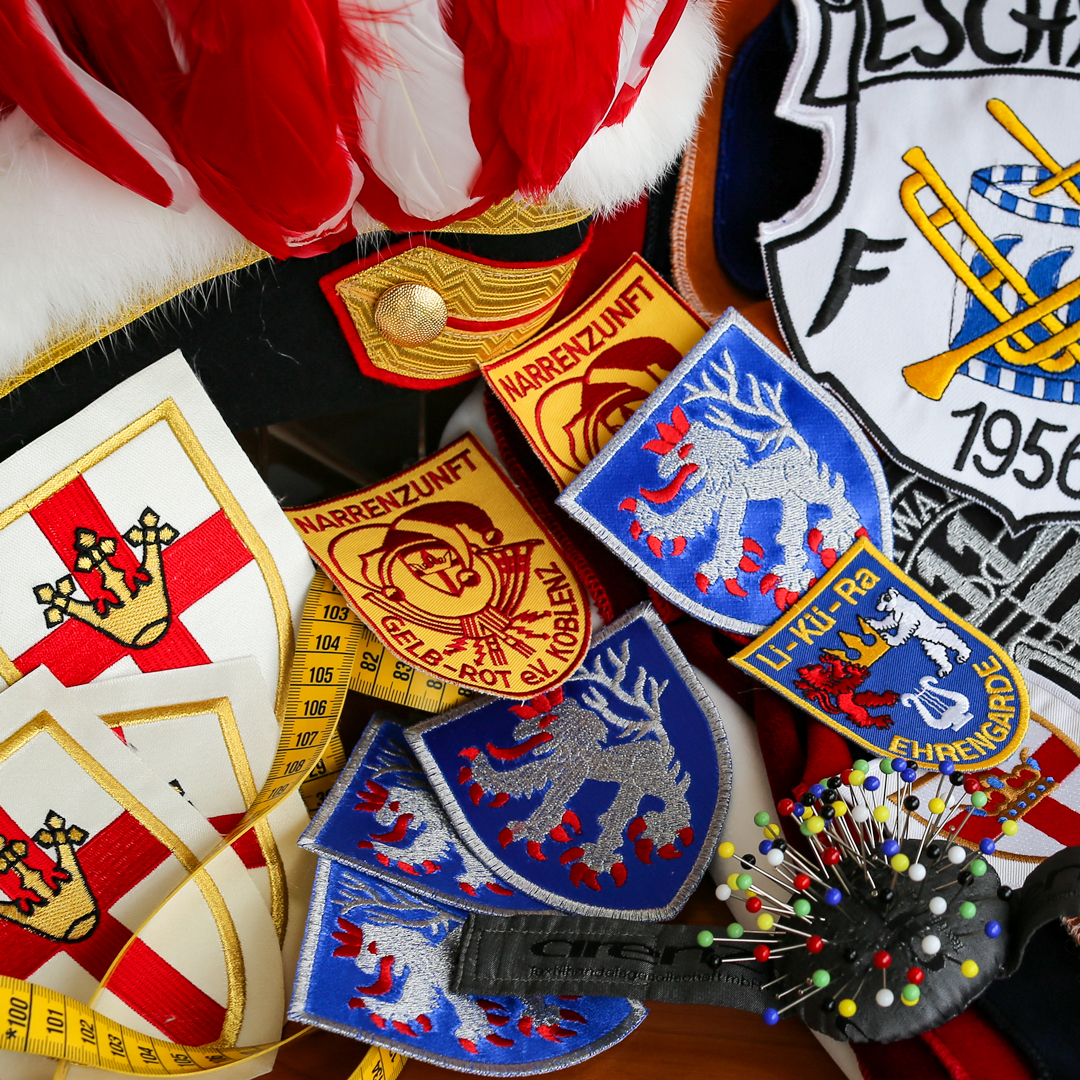 Wappen gestickt mit Vereinslogo